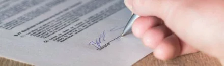 Unterzeichneter Notarvertrag